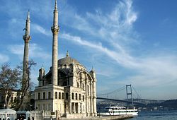 Meczet Ortaköy , fot: Darwinek, źródło: Wikimedia Commons